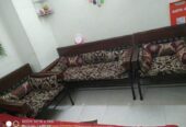 সেগুন কাঠ দিয়ে বানানো সোফা