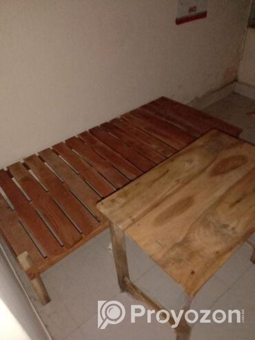 Bed & Table