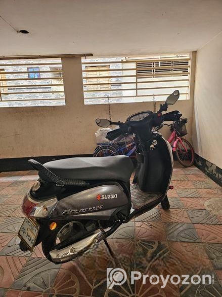 Suzuki Access . 2022