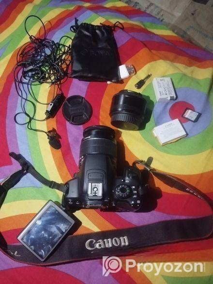 Canon 700 D