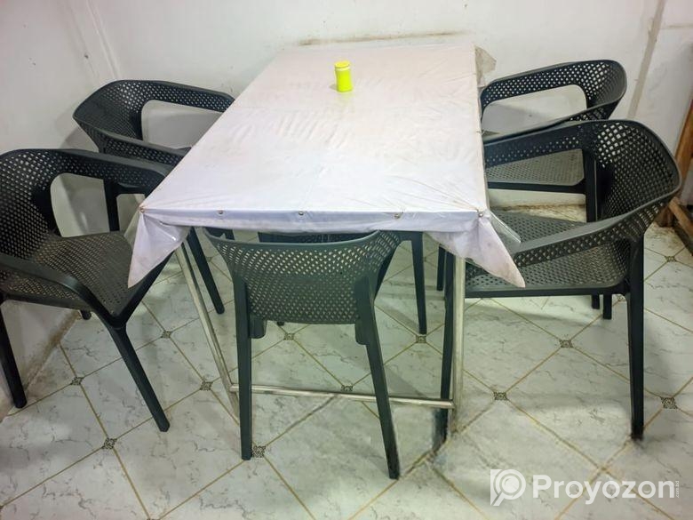 এসএস এর টেবিল বিক্রি হবে