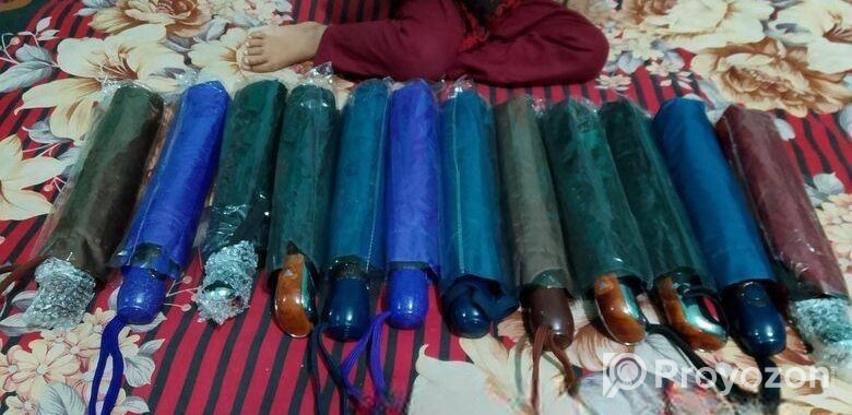ছাতা বিক্রি হবে