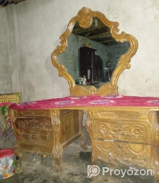 ড্রেসিং টেবিল বিক্রি হবে