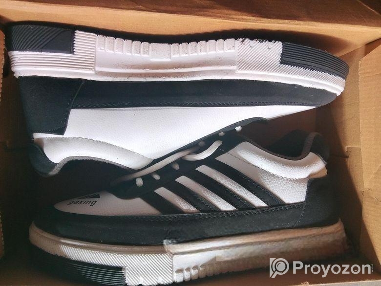 স্নেকার্স ইমারজেন্সি সেল