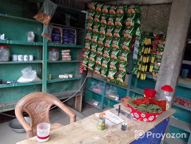 দোকানের মালামাল সব বিক্রি করব