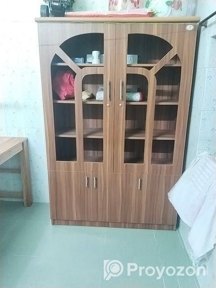 Showcases ফুল ফ্রেশ একদম নতুনের মতো।