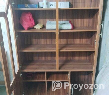 Showcases ফুল ফ্রেশ একদম নতুনের মতো।