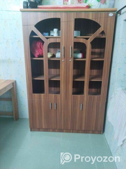 Showcases ফুল ফ্রেশ একদম নতুনের মতো।