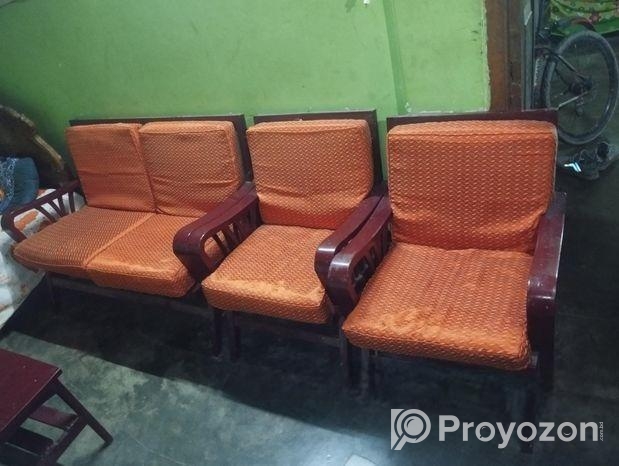 লোহা কাঠের চারটি সোফা সেট প্লাস গদি (২+১+১=৪টি)