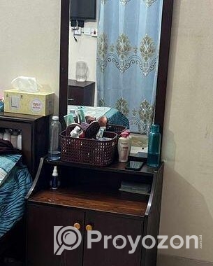 Used Dressing Table