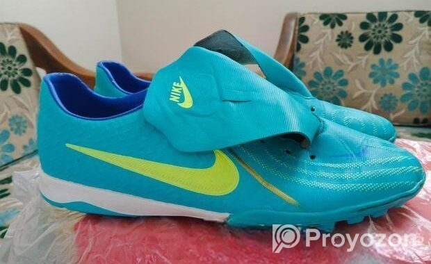 Football Turf Nike 4 Months Used