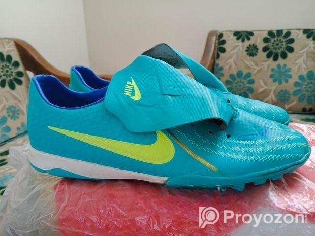 Football Turf Nike 4 Months Used