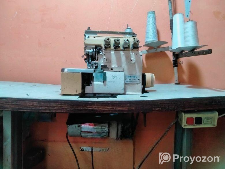 গার্মেন্টসে সেলাই মেশিন