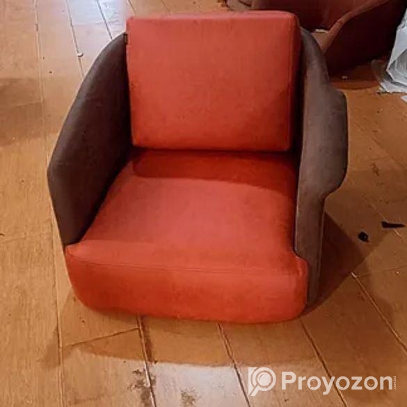 আপনার পুরাতন ফার্নিচার নতুন করে নিন