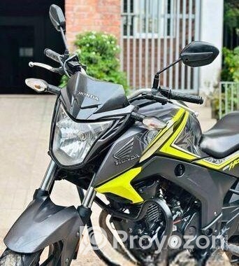 Honda Hornet 2020
