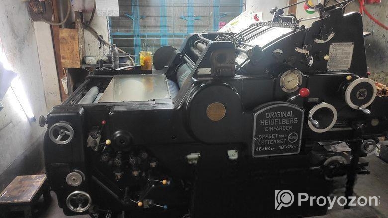 কট মেশিন কালো লং কন্ট্রোল বক্স।