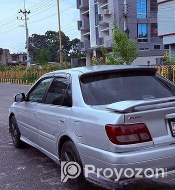 Toyota Carina . 1999