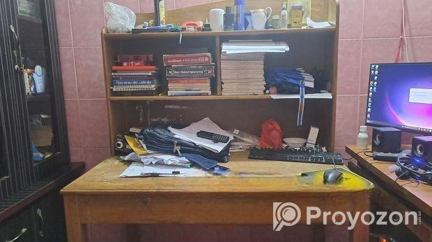 সেগুন কাঠের পড়ার টেবিল