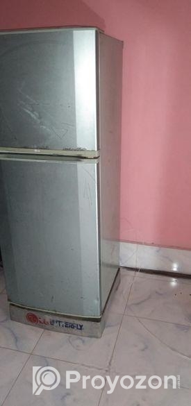 এলজি বাটারফ্লাই একটি ফ্রিজ বিক্রি করব