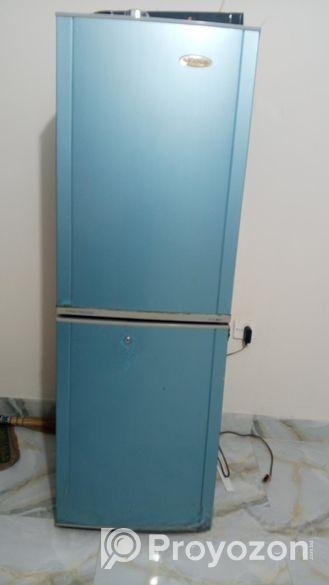 ভালো মানের একটি ফ্রিজ