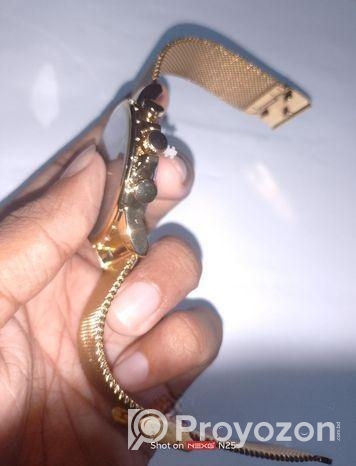 ঘড়ি বিক্রি করা হবে।।