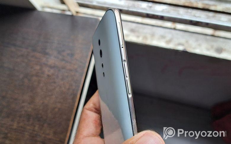 OPPO Reno Z ৮/256GB AMOLED dsply (Used)