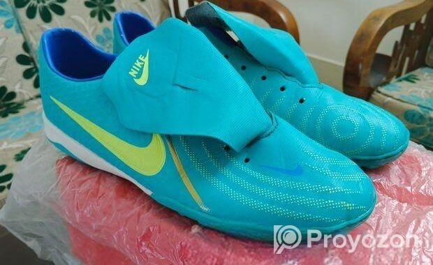 Football Turf Nike 4 Months Used