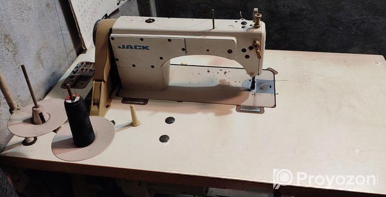 Jack sewing machine