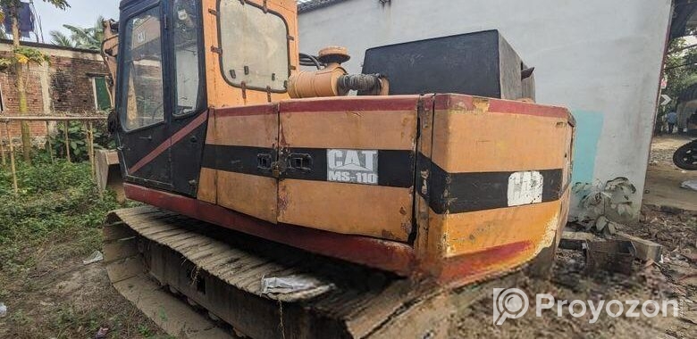 Mitshubishi cat 4.5 EXCAVETOR