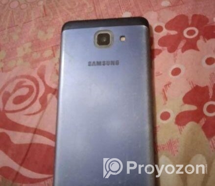 Samsung Galaxy J7 Max . (Used)