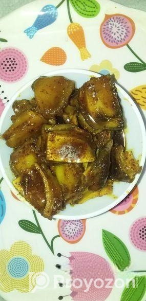 সব ধরনের আচার ও কেকের অর্ডার নেওয়া হয়