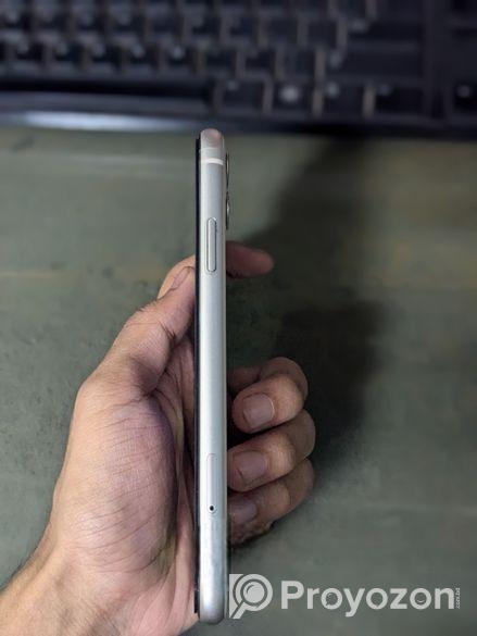 Apple iPhone 11 (Used)