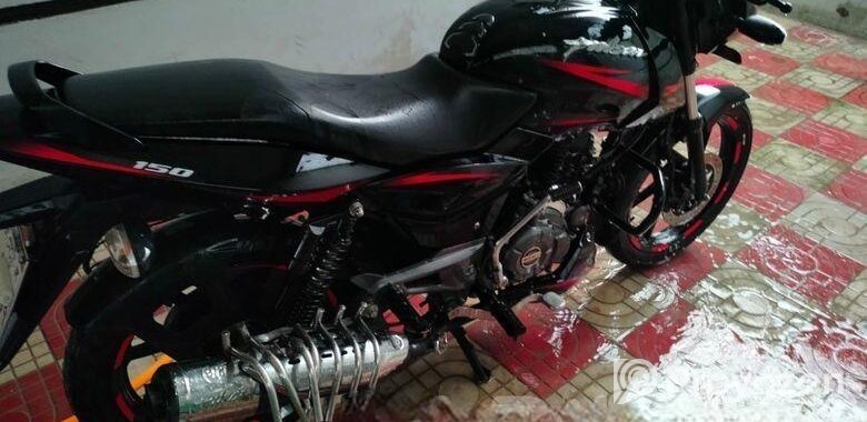 Bajaj Pulsar 150 2021