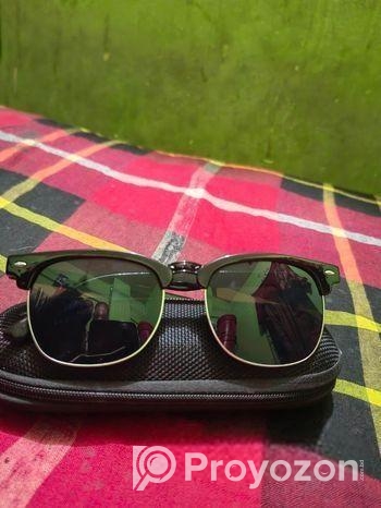 কম দামে সুন্দর এবং পেসেনাল একটি চশমা