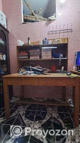 সেগুন কাঠের পড়ার টেবিল