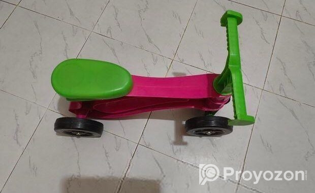এক থেকে দুই বছরের শিশুর গাড়ি