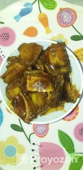 সব ধরনের আচার ও কেকের অর্ডার নেওয়া হয়