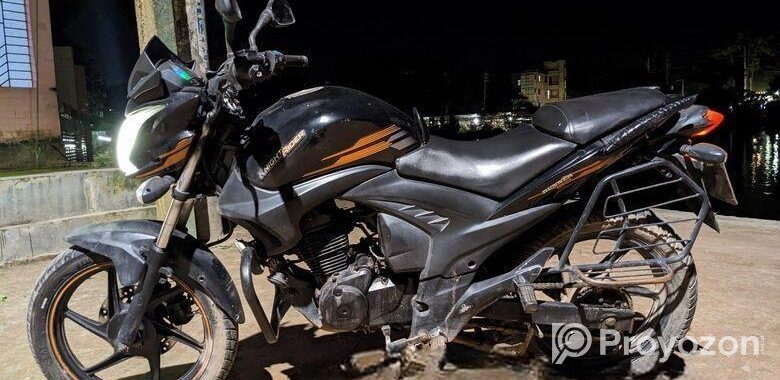 Runner KnightRider . 2019