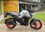 Yamaha FZS V-4 2025