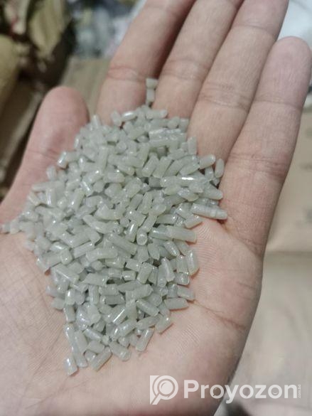 প্লাস্টিকের রিসাইকেল দানা।