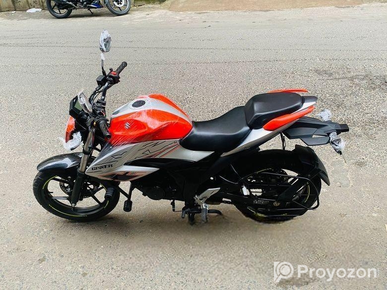 Suzuki Gixxer CURB VERSION 2024
