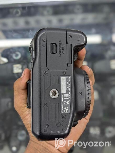 Canon 1200D Camera used