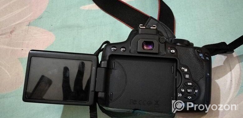 Canon 750D