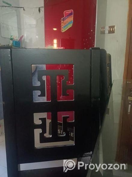 Dining Table For Sell