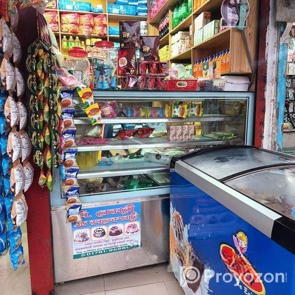 কেক রাখার ডিসপ্লে বা চিলার