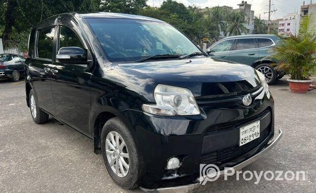 Toyota Sienta G 7 Seat Power Door 2013