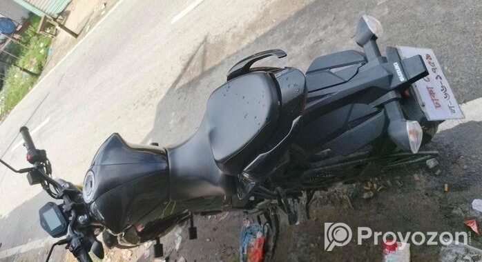 Suzuki Gixxer . 2025