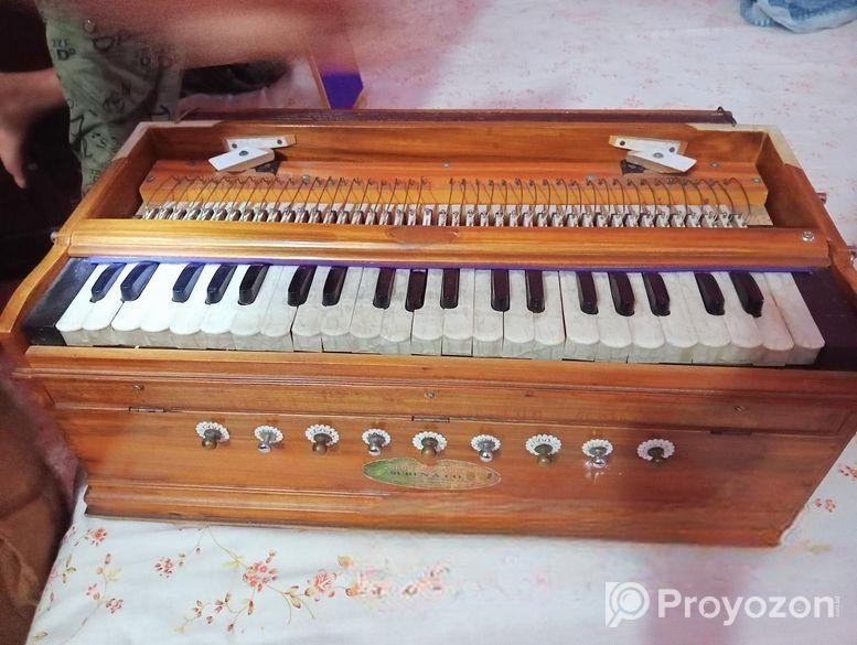 হারমোনিয়াম (সেগুন কাঠ)