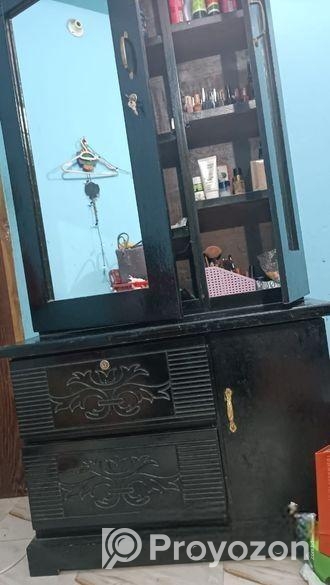 Dressing tables sell