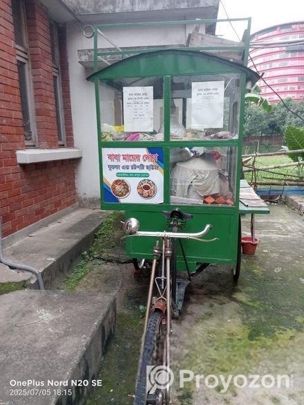 ফুসকা ও চটপটির ভ্যান